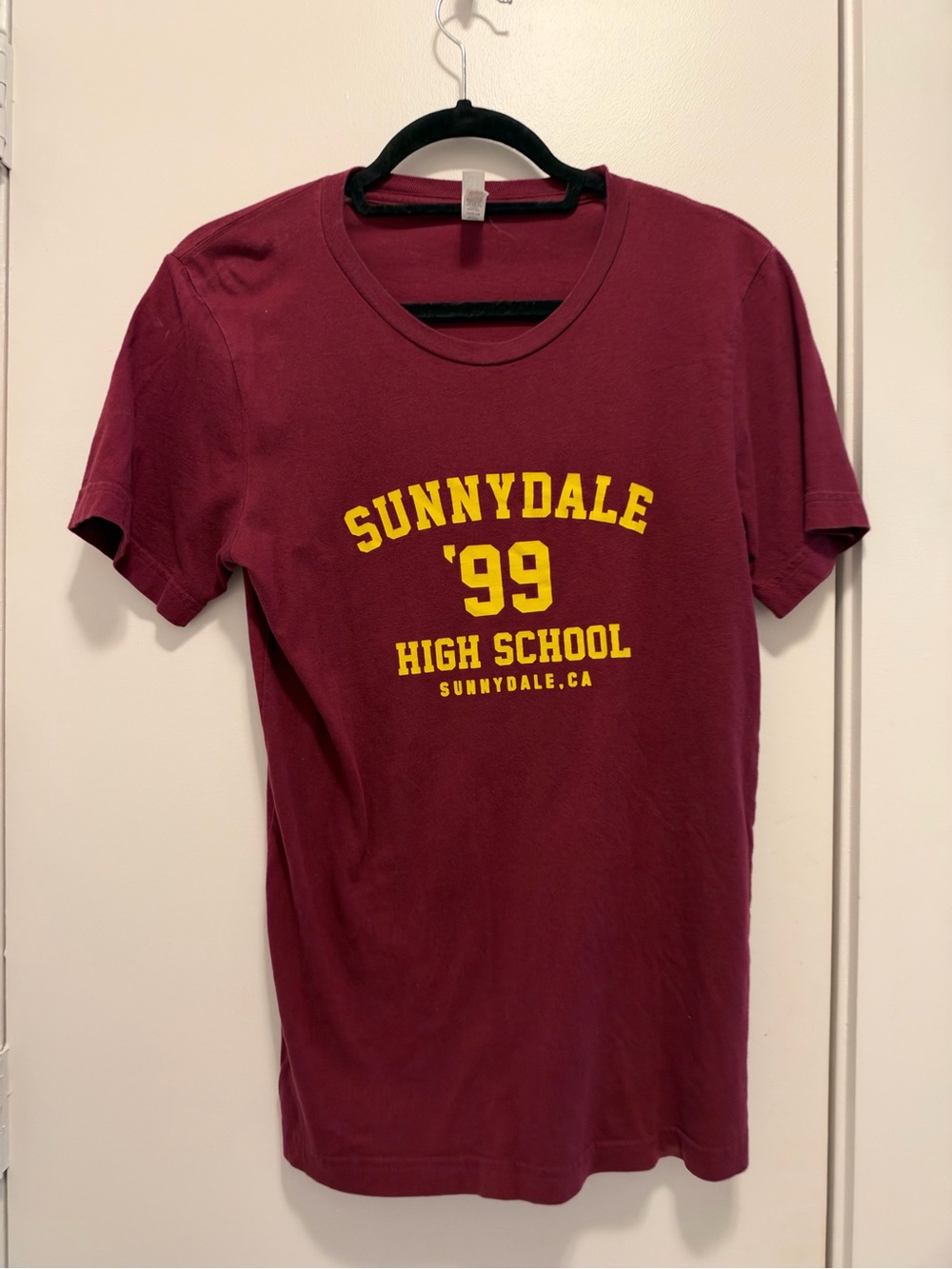 Buffy the Vampire Slayer Sunnydale Adult Small Bellas Shirt